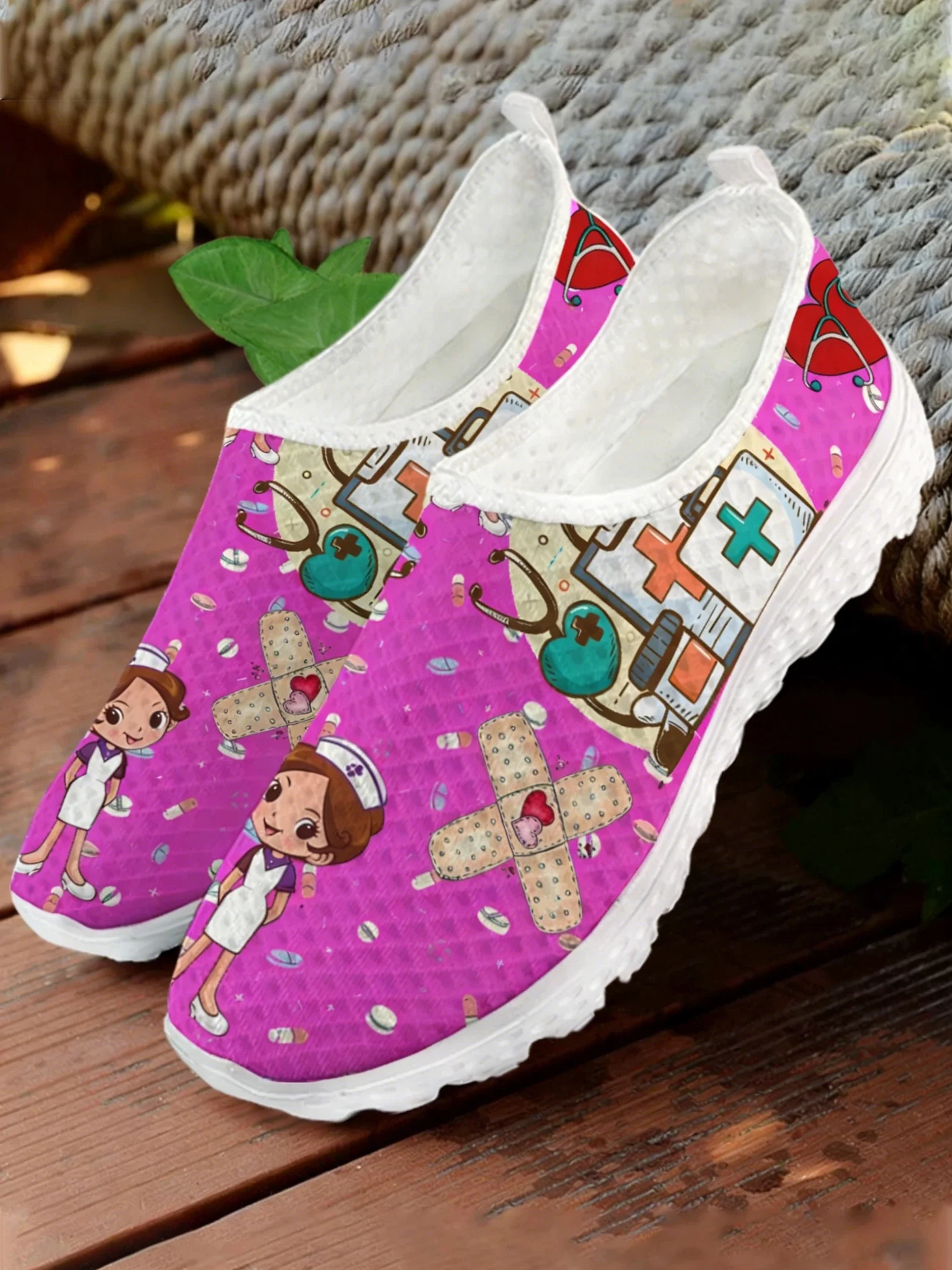 Women Shoes Tennis - Милые кроссовки с принтом медсестры и