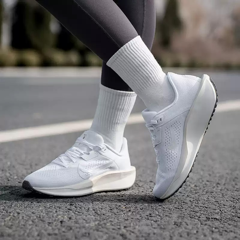 Женские кроссовки NIKE QEST 6  – обзор и цена Women'S Shoes Nike Jordan